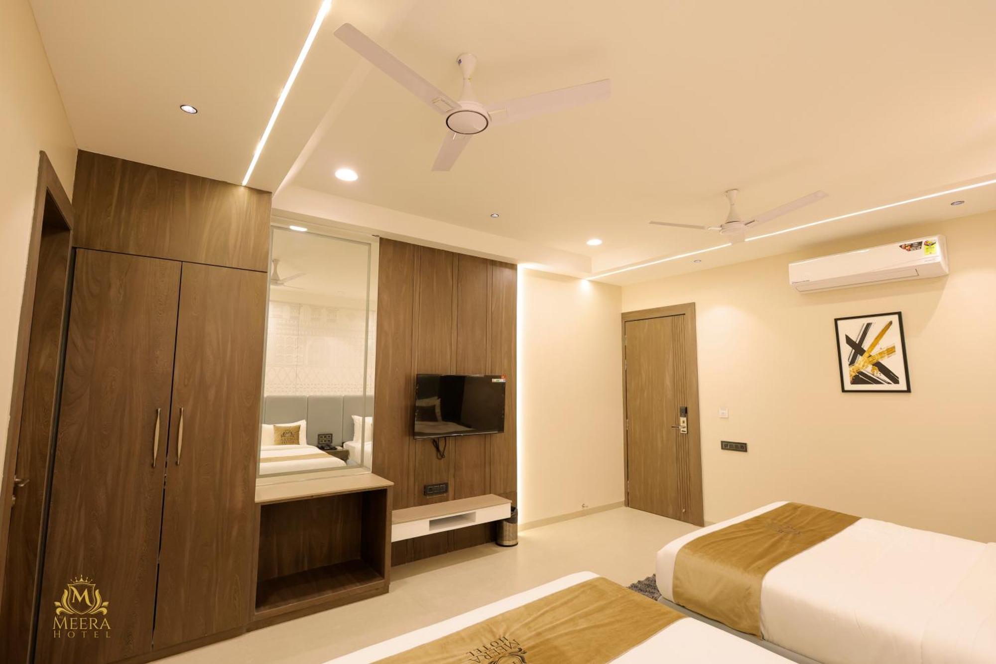 The Meera Hotel Ujjain Exterior foto