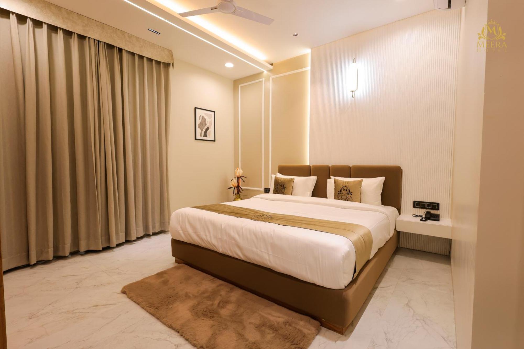 The Meera Hotel Ujjain Exterior foto